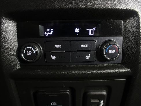 Used 2023 Chevrolet Traverse High Country image 23