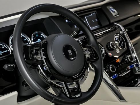 Used 2021 Rolls-Royce Cullinan AWD/4WD image 27