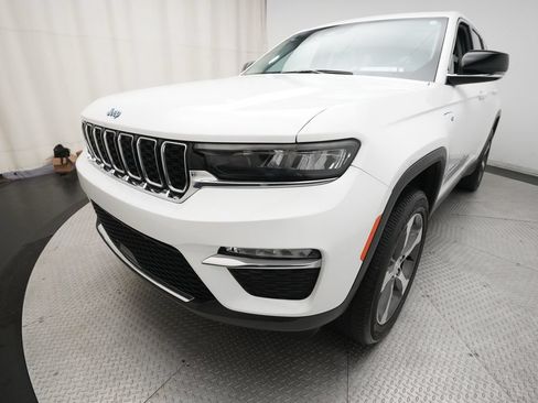 Used 2023 Jeep Grand Cherokee 4WD 4xe image 21