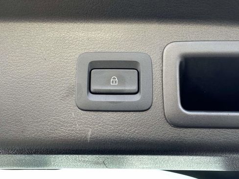 Used 2025 MAZDA CX-30 AWD 2.5 S w/ Select Sport Pkg image 9