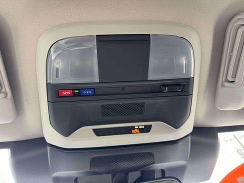 Used 2024 Subaru Crosstrek 2.0i Premium image 33