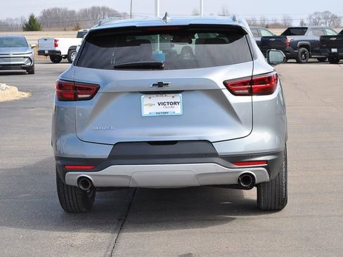 Used 2025 Chevrolet Blazer LT w/ Convenience Package image 4