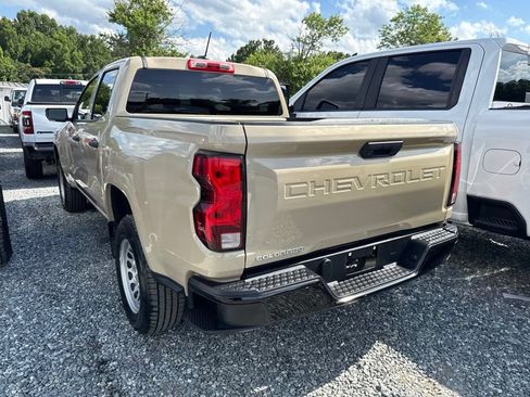 Used 2024 Chevrolet Colorado W/T RWD image 4