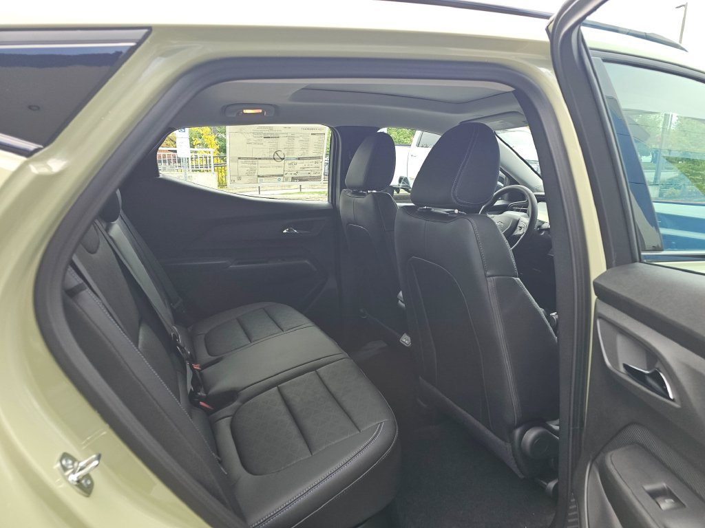 New 2027 Chevrolet Bolt LT w/ Dual Panel Sunroof Package FWD image 14