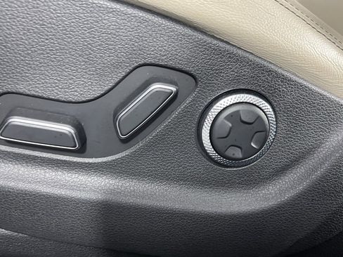 Used 2023 Genesis GV70 2.5T w/ Select Package image 30