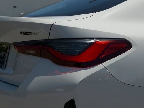 New 2026 BMW i4 eDrive40 w/ Premium Package RWD image 5