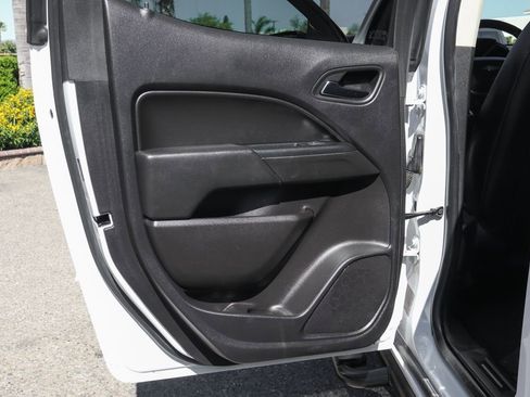 Used 2019 Chevrolet Colorado LT w/ Redline Special Edition image 38