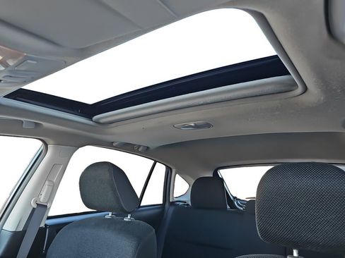 Used 2013 Subaru Crosstrek 2.0i Premium image 14