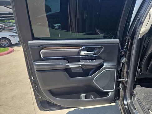 Used 2022 RAM 1500 Laramie AWD/4WD image 11