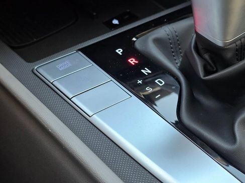 Certified 2025 Hyundai Elantra Sport image 26