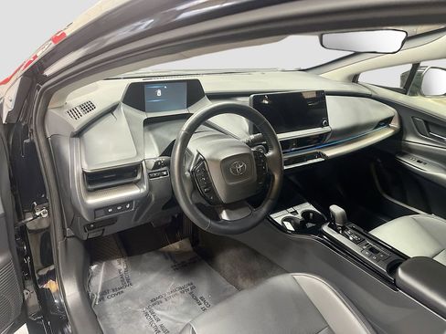 Used 2024 Toyota Prius XLE image 9