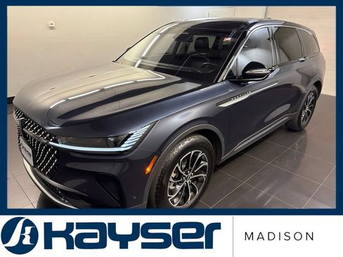 Used 2024 Lincoln Nautilus Premier w/ Equipment Group 102A AWD/4WD image 3