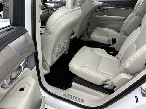 Used 2021 Volvo XC90 T8 Inscription w/ Lounge Package image 23