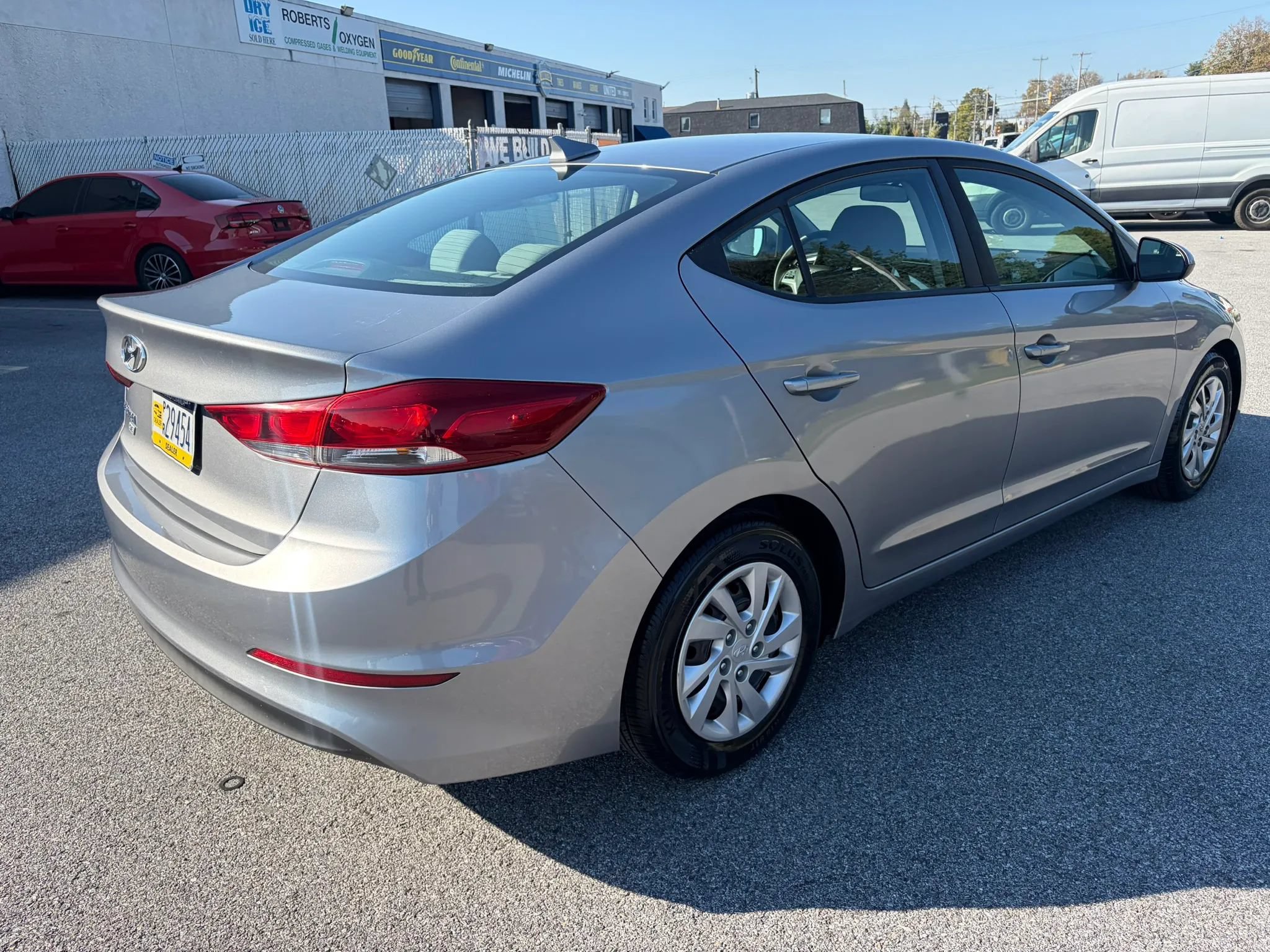 Used 2017 Hyundai Elantra SE FWD image 23