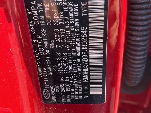 Used 2025 Hyundai Kona SEL FWD image 3