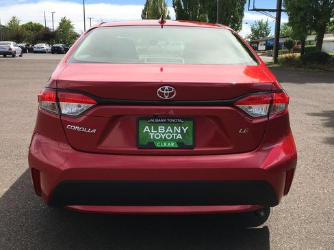 Used 2021 Toyota Corolla LE FWD image 5
