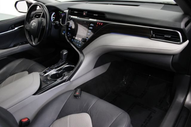 Used 2019 Toyota Camry XLE FWD image 23