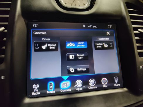 Used 2015 Chrysler 300 S w/ 300S Premium Group image 38