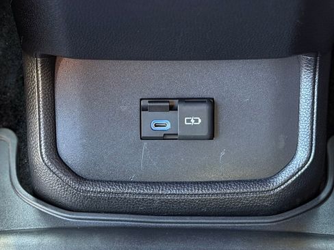 Used 2022 Toyota Highlander XSE image 12