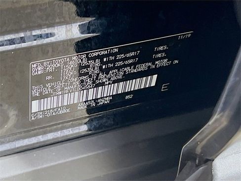 Used 2020 Toyota RAV4 XLE image 28