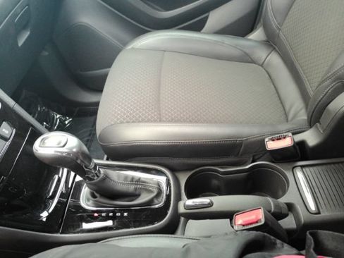 Used 2021 Buick Encore Preferred FWD image 36