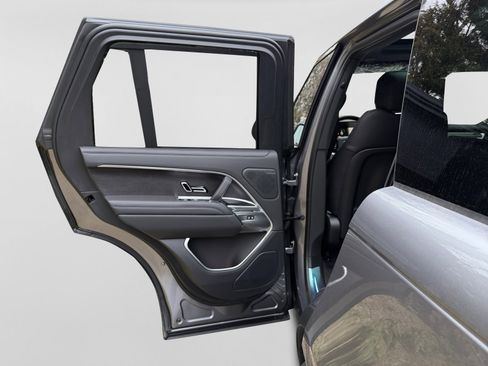 New 2026 Land Rover Range Rover SE AWD/4WD image 17