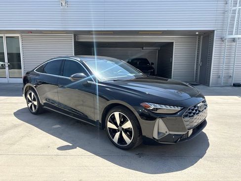 Used 2025 Audi A5 2.0T Premium Plus w/ Premium Plus AWD/4WD image 3