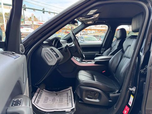 Used 2014 Land Rover Range Rover Sport SE image 13