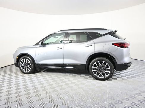 Used 2023 Chevrolet Blazer RS w/ Driver Confidence II Package AWD/4WD image 3