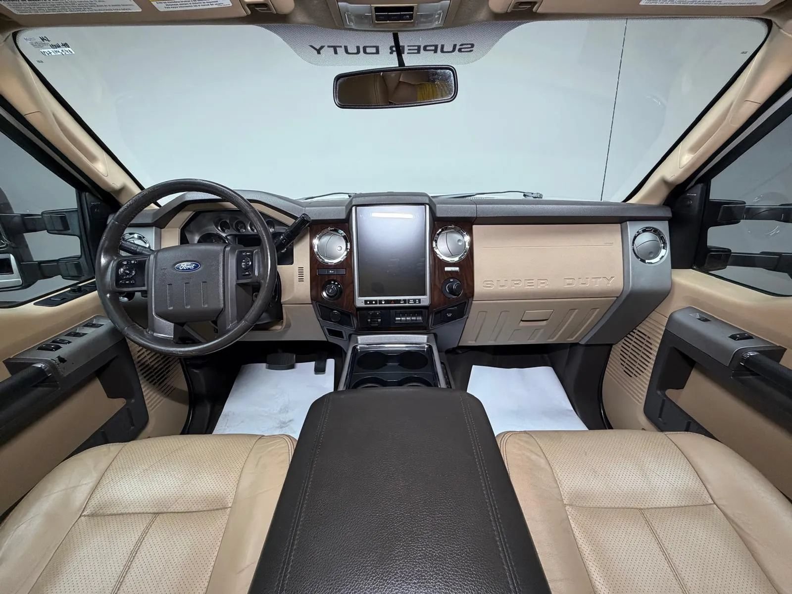 Used 2014 Ford F250 Lariat w/ Lariat Ultimate Package AWD/4WD image 13