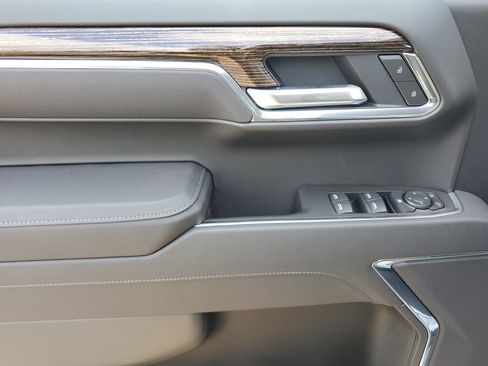 New 2025 GMC Sierra 1500 Elevation image 20