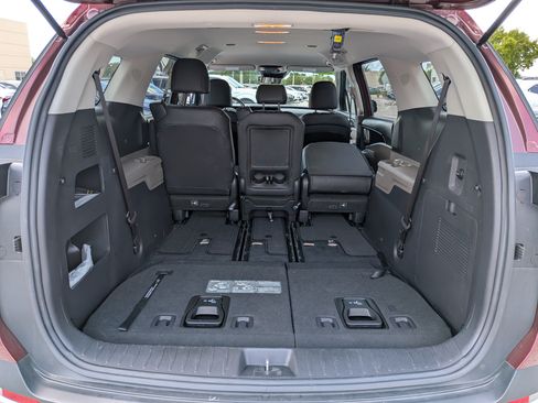 Used 2025 Kia Carnival FWD image 13