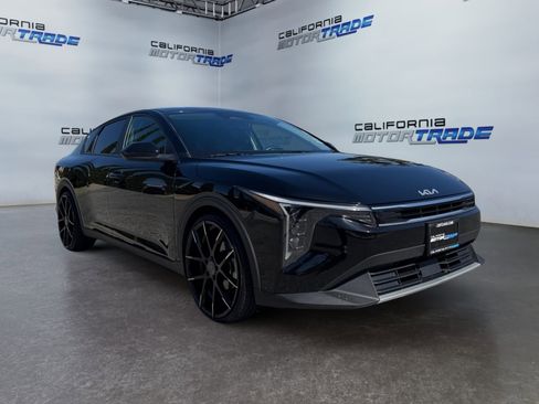 Used 2025 Kia K4 EX FWD image 3
