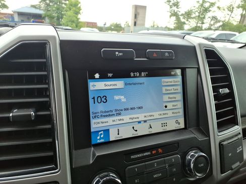 Used 2019 Ford F150 Lariat RWD image 12