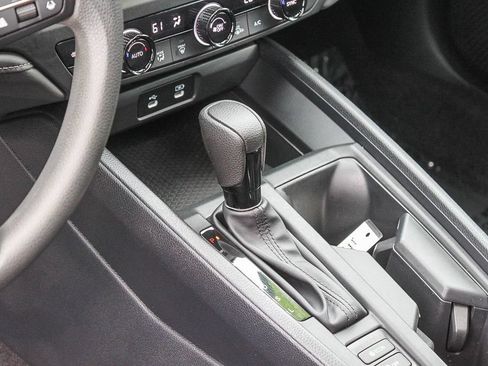Used 2024 Honda Accord EX image 22