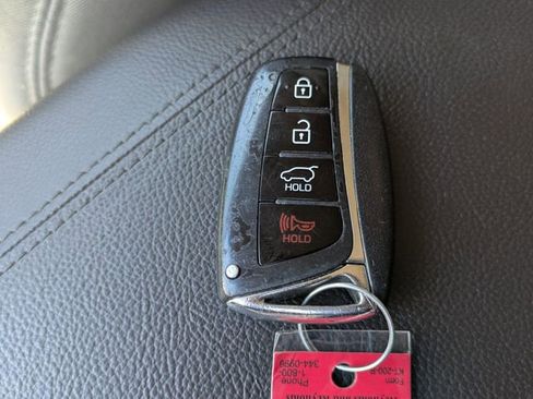 Used 2018 Hyundai Santa Fe Sport w/ 2.4L Value Package 02 FWD image 38
