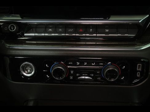 Used 2023 Chevrolet Silverado 1500 LT AWD/4WD image 29