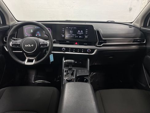 Used 2024 Kia Sportage LX FWD image 13