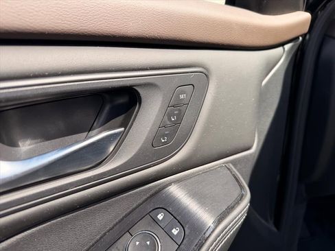 Used 2023 Nissan Rogue SL w/ SL Premium Package image 12