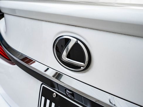 Used 2022 Lexus ES 250 w/ Premium Package image 18