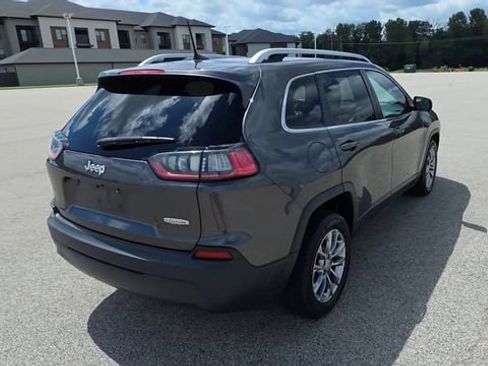 Used 2019 Jeep Cherokee Latitude Plus FWD image 9