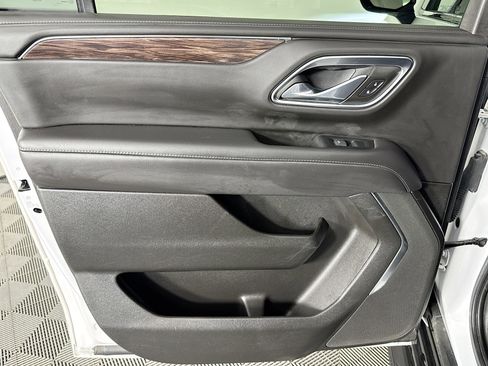 Used 2021 Chevrolet Suburban 2WD image 25