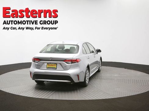 Used 2022 Toyota Corolla LE FWD image 38