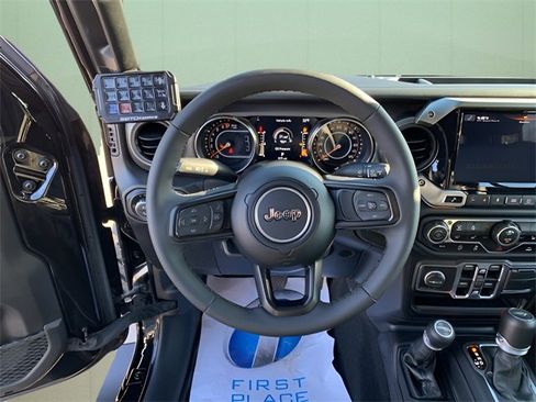 Used 2023 Jeep Gladiator Sport image 37