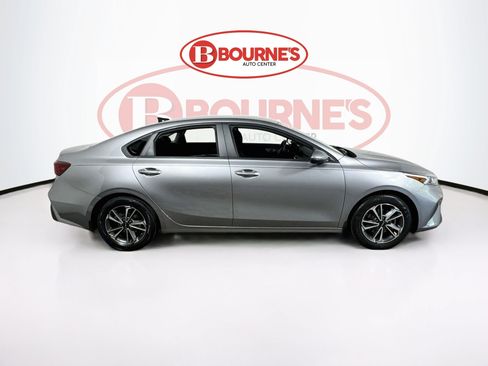 Used 2023 Kia Forte LXS w/ LXS Technology Package FWD image 10