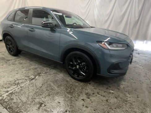 Used 2024 Honda HR-V Sport image 3