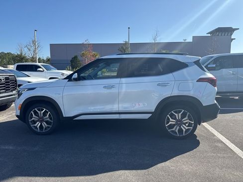 Used 2021 Kia Seltos SX w/ SX Sunroof Package image 4