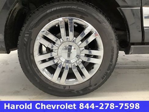 Used 2010 Lincoln Navigator L 4WD image 7