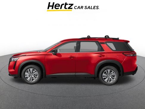Used 2026 Nissan Pathfinder SV FWD image 3