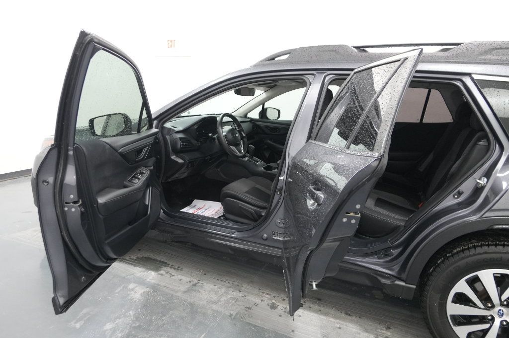 Used 2022 Subaru Outback AWD/4WD image 17
